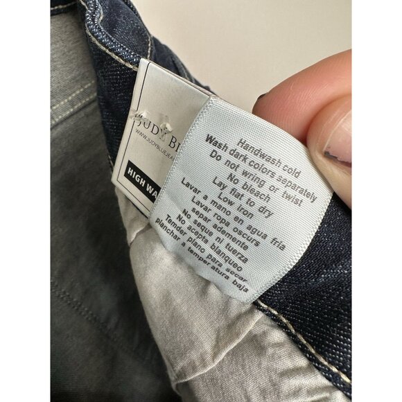 Judy Blue Cuffed Shorts Dark Wash Size 3XL NWT Stretch Denim - Picture 13 of 13